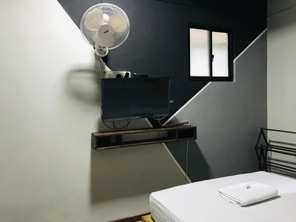 Alina Budget Hotel Kaduwela Extérieur photo