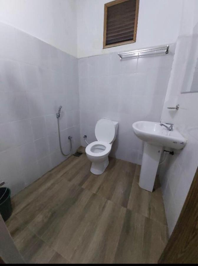 Alina Budget Hotel Kaduwela Extérieur photo