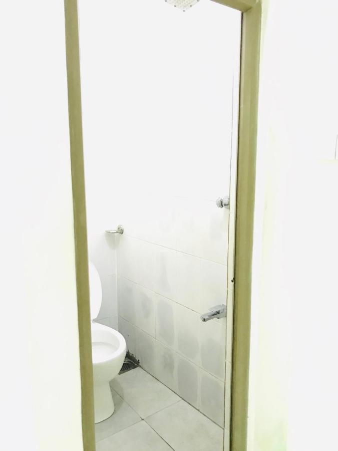 Alina Budget Hotel Kaduwela Extérieur photo