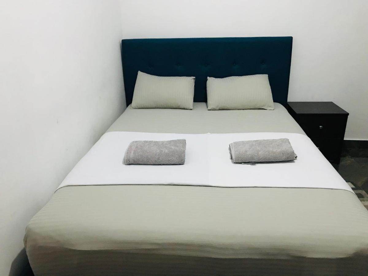 Alina Budget Hotel Kaduwela Extérieur photo